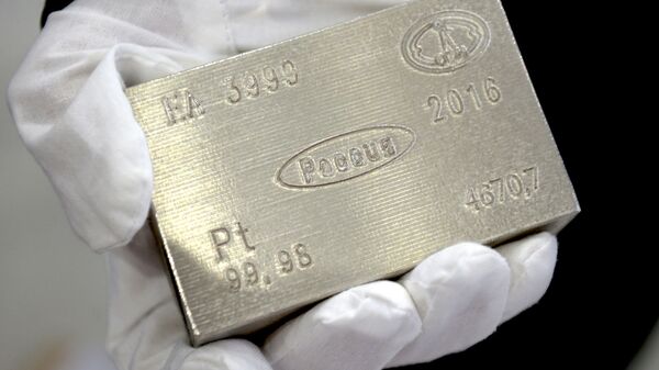 Un lingote de platino - Sputnik Mundo