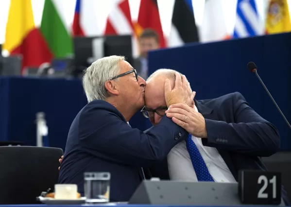 Los besos más efusivos entre políticos, en imágenes Los besos más efusivos entre políticos, en imágenes - Sputnik Mundo