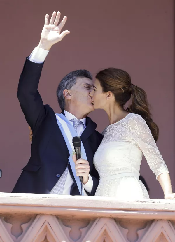 Los besos más efusivos entre políticos, en imágenes Los besos más efusivos entre políticos, en imágenes - Sputnik Mundo