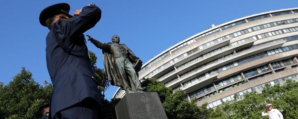 El estatua de Benito Juárez en Washington - Sputnik Mundo