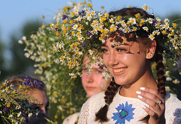 Así es la despampanante belleza y encanto de las mujeres eslavas

 - Sputnik Mundo