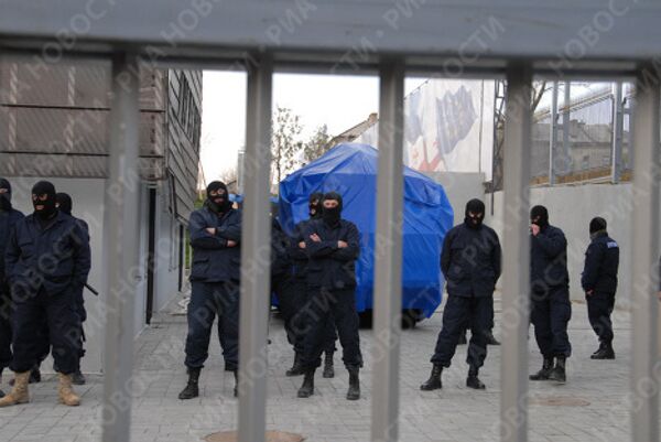 RIA Novosti, Basik Pipia - Sputnik Mundo