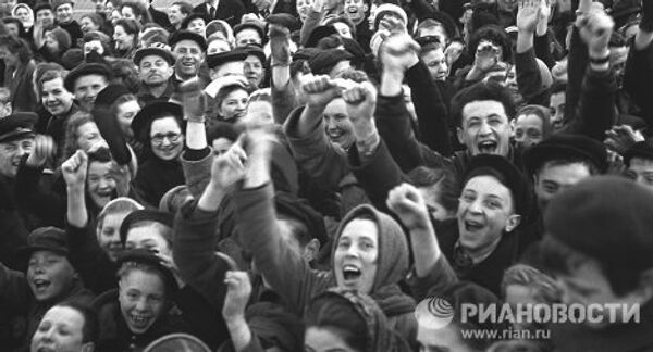 “Algo que fue imposible describir”, Moscú y sus habitantes el 9 de mayo de 1945 “Algo que fue imposible describir”, Moscú y sus habitantes el 9 de mayo de 1945 - Sputnik Mundo