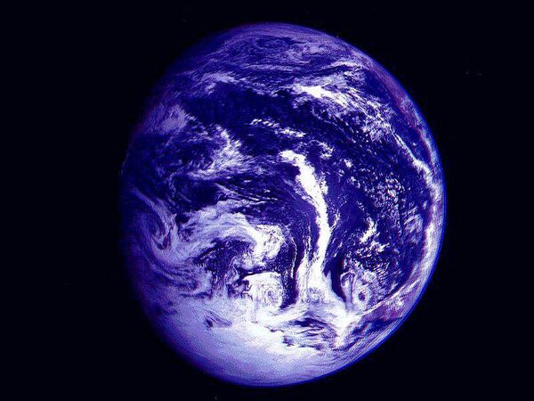 Científicos niegan el fin del mundo para 2012 pero admiten que los astronautas y satélites podrán estar en peligro  - Sputnik Mundo