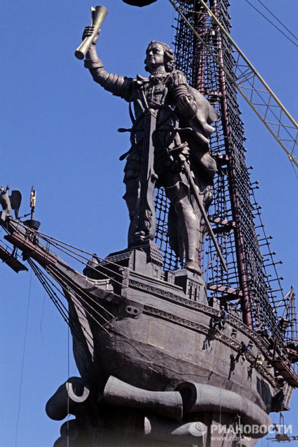 El monumento a Pedro el Grande, 98 metros de bronce, acero y cobre - Sputnik Mundo