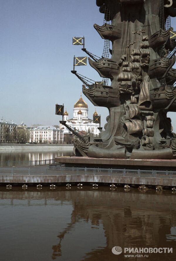 El monumento a Pedro el Grande, 98 metros de bronce, acero y cobre - Sputnik Mundo