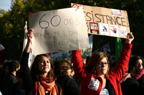 Parisinos protestan contra la reforma de pensiones - Sputnik Mundo