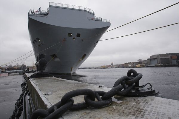 Portahelicóptero de clase Mistral - Sputnik Mundo