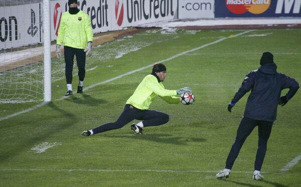 El guardameta del club de fútbol español Barcelona, José Pinto - Sputnik Mundo