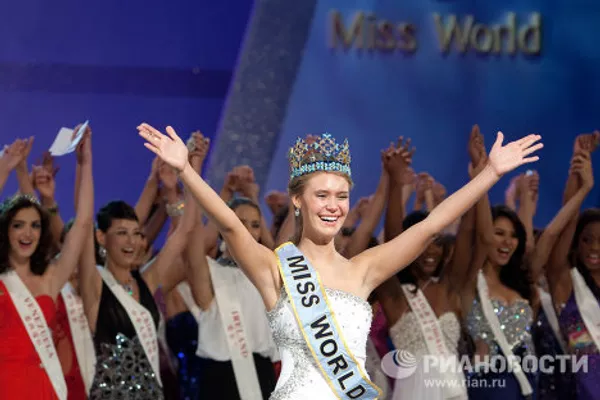 Ganadora del concurso “Miss Mundo 2010” y sus competidoras Ganadora del concurso “Miss Mundo 2010” y sus competidoras - Sputnik Mundo