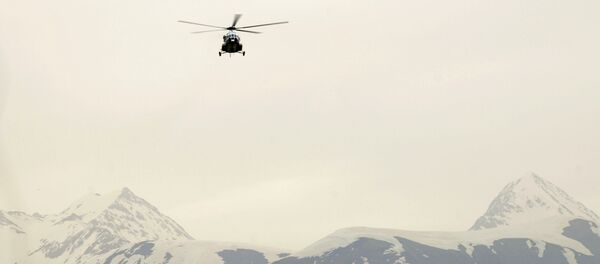 Helicóptero MI-171 en las montañas del Cáucaso - Sputnik Mundo