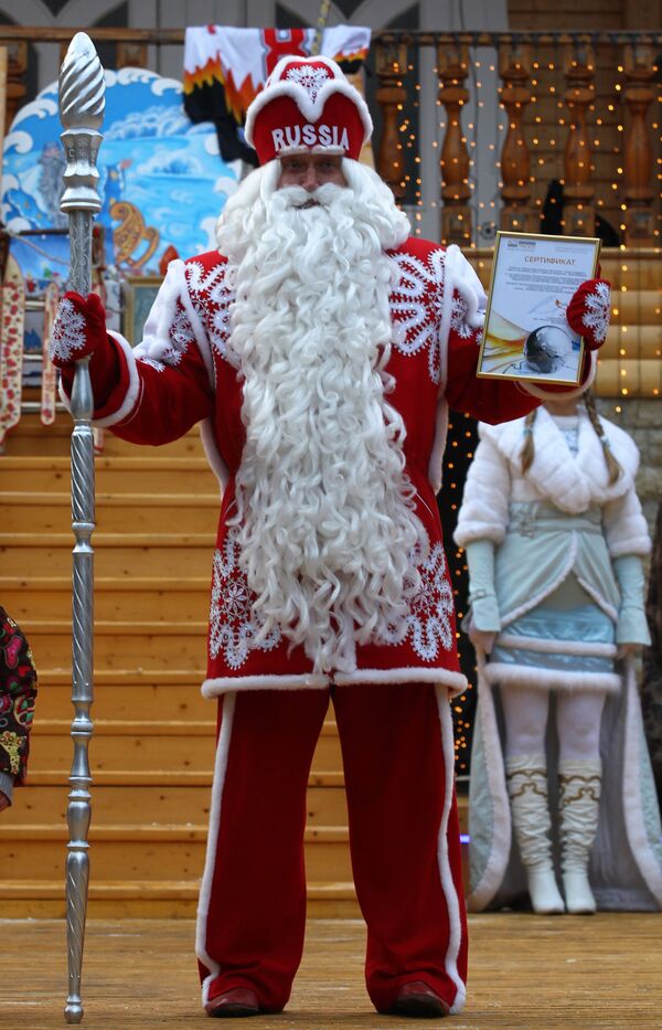 Abuelo Frío, el Papá Noel ruso, y sus “homólogos” - Sputnik Mundo