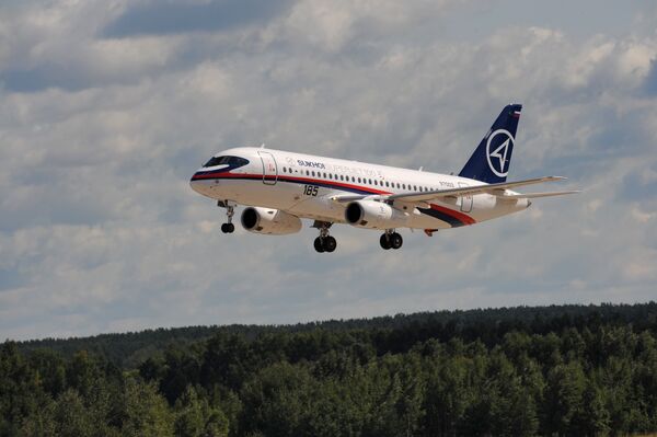 Sukhoi Superjet 100 - Sputnik Mundo