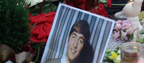 Strawberry Glades 30 años después del asesinato de John Lennon. Nueva York. - Sputnik Mundo