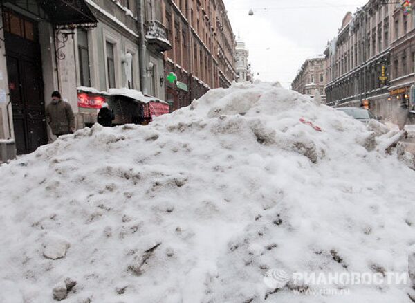 San Petersburgo, bajo la nieve - Sputnik Mundo