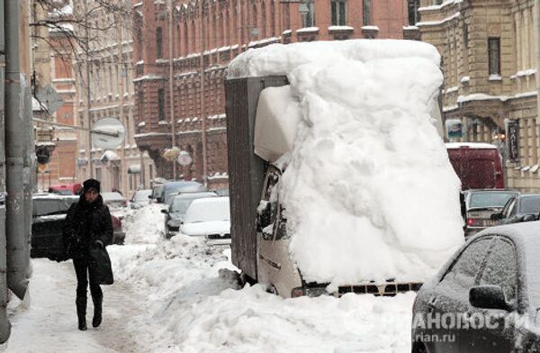 San Petersburgo, bajo la nieve - Sputnik Mundo