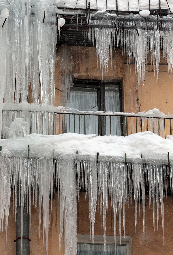 San Petersburgo, bajo la nieve - Sputnik Mundo