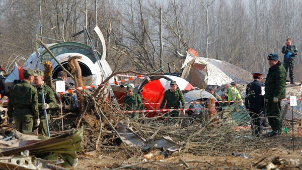 Restos del avión ruso Tu-154 del presidente polaco (archivo) - Sputnik Mundo