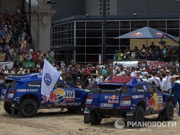 Los “maestros” rusos del Dakar 2011 y sus rivales - Sputnik Mundo