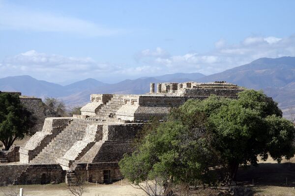 Flujo de turistas rusos a México podría duplicarse en dos años - Sputnik Mundo