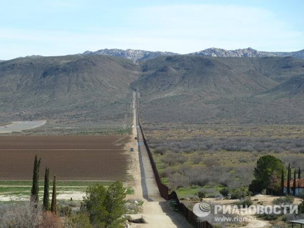 La frontera de EEUU y México son 3.000 kilómetros de caos - Sputnik Mundo