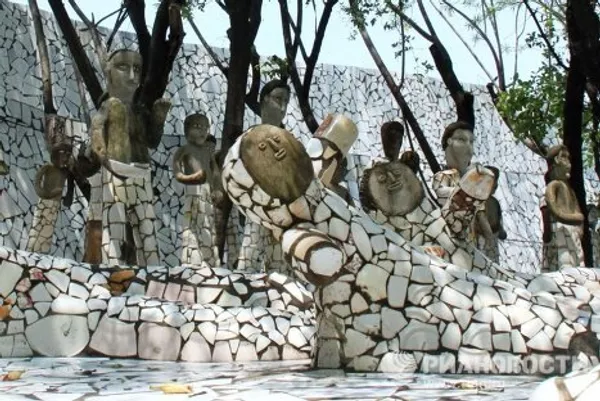 Un reino fantástico construido de basura Un reino fantástico construido de basura - Sputnik Mundo