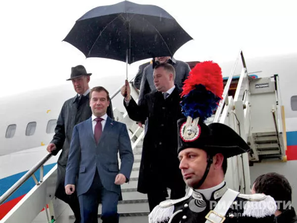 Dmitri y Svetlana Medvédev se reúnen con la pareja presidencial de Italia Dmitri y Svetlana Medvédev se reúnen con la pareja presidencial de Italia - Sputnik Mundo