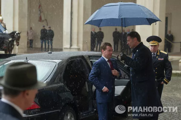 Dmitri y Svetlana Medvédev se reúnen con la pareja presidencial de Italia Dmitri y Svetlana Medvédev se reúnen con la pareja presidencial de Italia - Sputnik Mundo