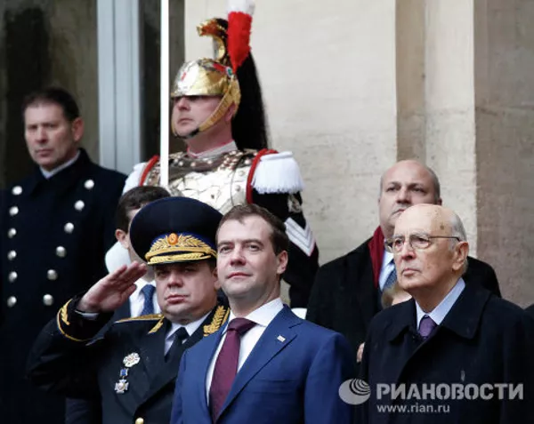 Dmitri y Svetlana Medvédev se reúnen con la pareja presidencial de Italia Dmitri y Svetlana Medvédev se reúnen con la pareja presidencial de Italia - Sputnik Mundo
