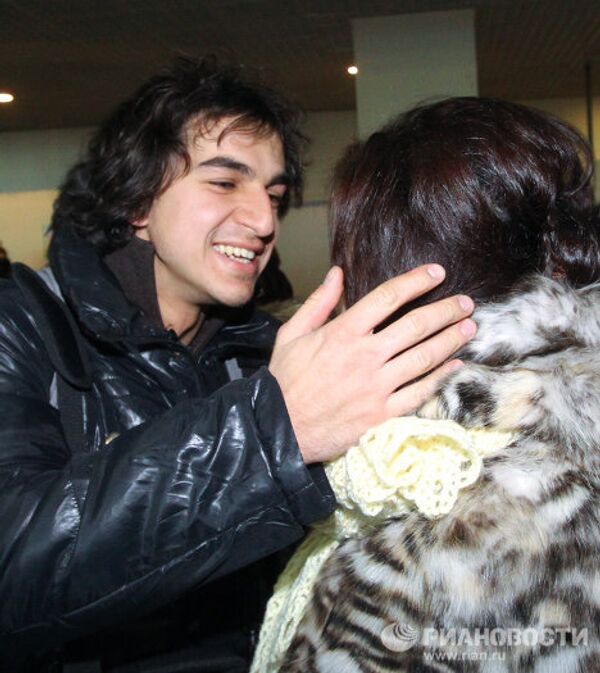 Ciudadanos de Rusia evacuados de Libia arriban a Moscú   - Sputnik Mundo