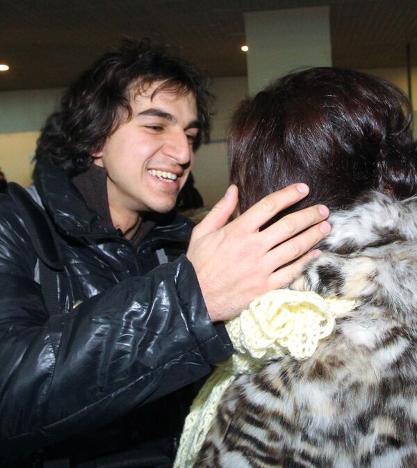 Ciudadanos de Rusia evacuados de Libia arriban a Moscú   - Sputnik Mundo