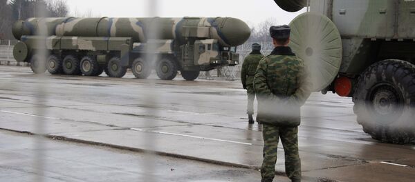 Los misiles intercontinentales rusos Topol - Sputnik Mundo