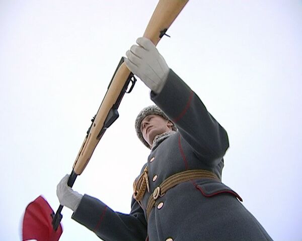 Famosa carabina Símonov reluce en las paradas militares - Sputnik Mundo