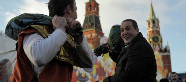 Moscú celebra la fiesta rusa de despedida del invierno, Máslenitsa - Sputnik Mundo