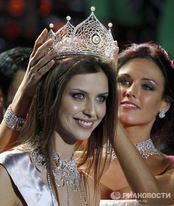 Una moscovita se lleva la corona de Miss Rusia 2011 - Sputnik Mundo