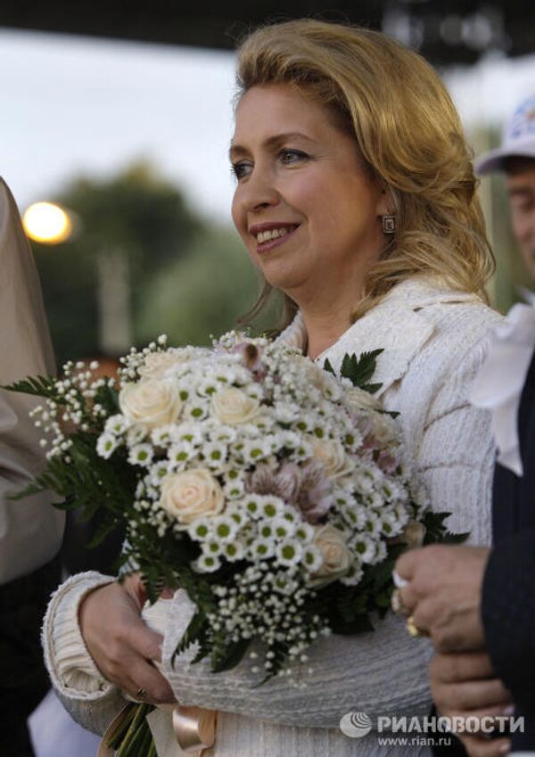 Días de trabajo y de fiesta de Svetlana Medvedeva  - Sputnik Mundo