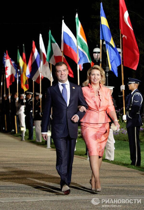 Días de trabajo y de fiesta de Svetlana Medvedeva  - Sputnik Mundo