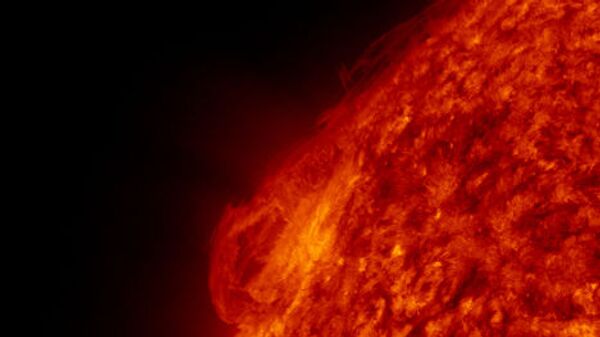 Imágenes exclusivas de erupciones en el Sol desde el satélite GOES-15 - Sputnik Mundo