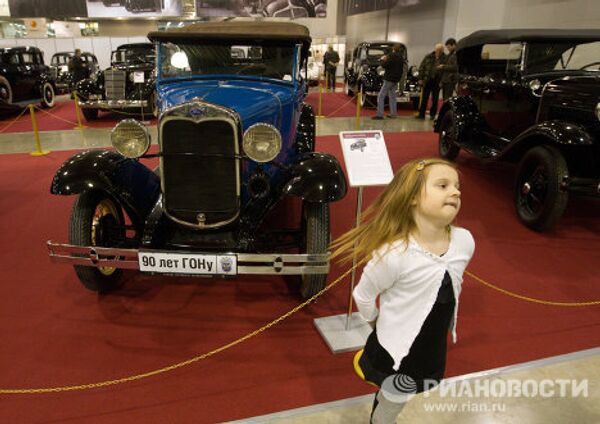 “Oldtimer-Gallery” presenta automóviles de altos cargos soviéticos y rusos  - Sputnik Mundo