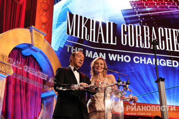 Ex presidente de la URSS Mijaíl Gorbachov celebra en Londres su 80 aniversario - Sputnik Mundo