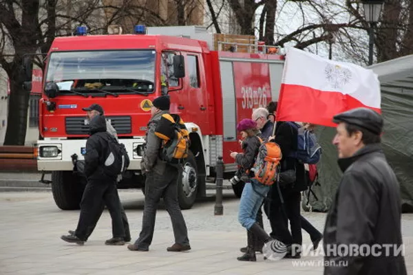 Manifestaciones en Varsovia con motivo del primer aniversario de la muerte de Lech Kaczynski Manifestaciones en Varsovia con motivo del primer aniversario de la muerte de Lech Kaczynski - Sputnik Mundo