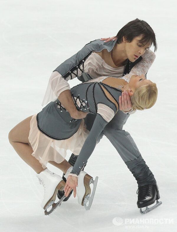 Las primeras medallas de los patinadores artísticos rusos en el Mundial 2011 de Moscú - Sputnik Mundo