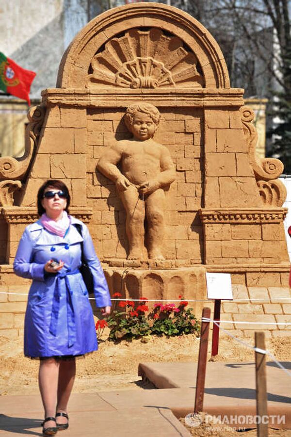 ФестиваExhiben en Moscú las réplicas de arena de las fuentes más famosas del mundo  - Sputnik Mundo