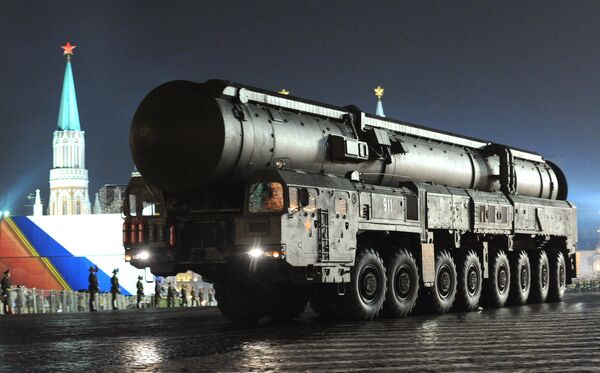 Ensayo nocturno del desfile del Día de la Victoria - Sputnik Mundo