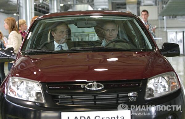 Vladímir Putin estrena un nuevo modelo de Lada - Sputnik Mundo