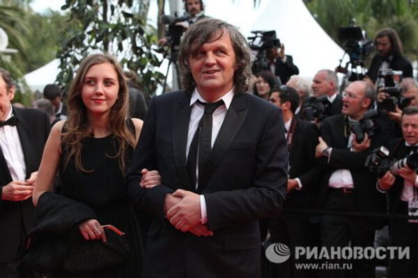 La alfombra roja del Festival de Cannes vuelve a llenarse de estrellas - Sputnik Mundo