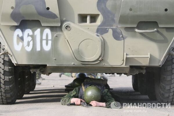 Pruebas para tener derecho de llevar la boina roja - Sputnik Mundo