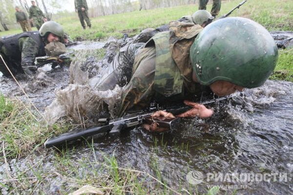 Pruebas para tener derecho de llevar la boina roja - Sputnik Mundo