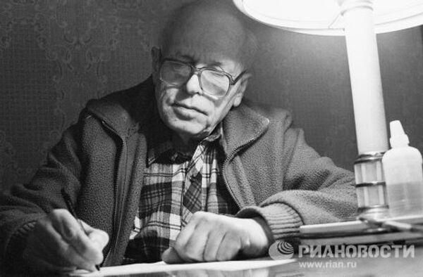 Andréi Sájarov: el “padre” de la bomba nuclear que recibió el Nobel de la Paz Andréi Sájarov: el “padre” de la bomba nuclear que recibió el Nobel de la Paz - Sputnik Mundo