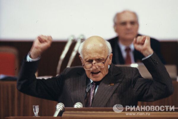 Andréi Sájarov: el “padre” de la bomba nuclear que recibió el Nobel de la Paz Andréi Sájarov: el “padre” de la bomba nuclear que recibió el Nobel de la Paz - Sputnik Mundo